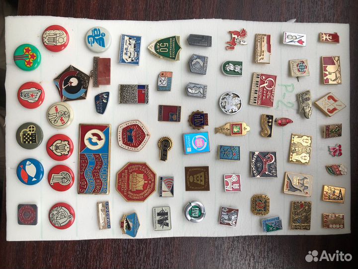 Металлические значки СССР