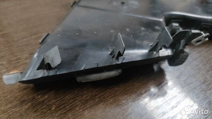 Воздуховод правый Bmw X5 E70 N62N 4.8I 2010