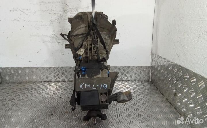 МКПП (механическая коробка переключения передач) F