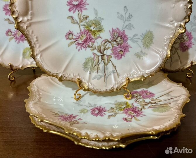 Фарфоровая тарелка «Хризантемы ». Limoges