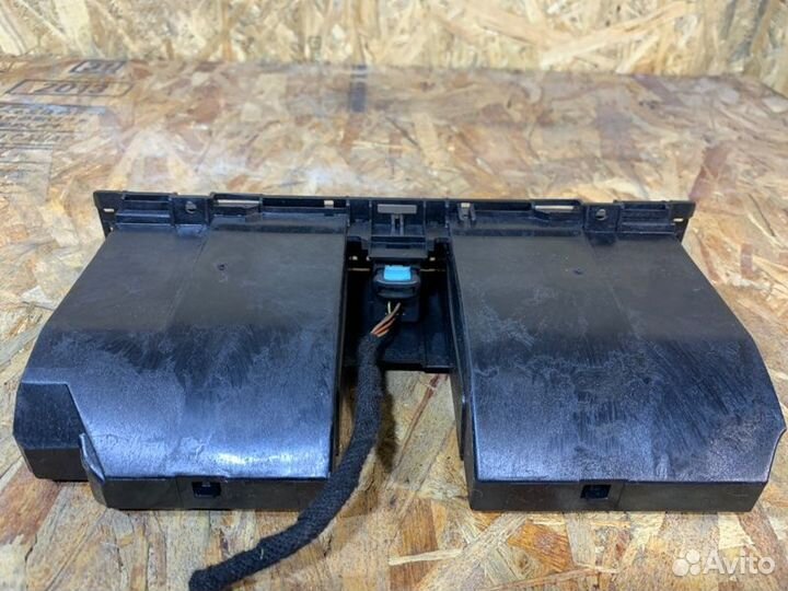 Ящик передней консоли Volkswagen Passat B6