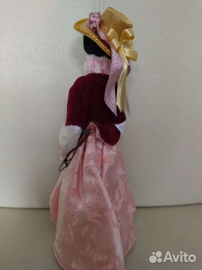 Кукла фарфоровая 25см