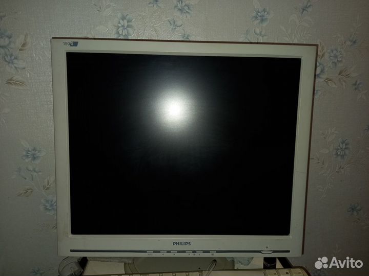 Монитор Philips