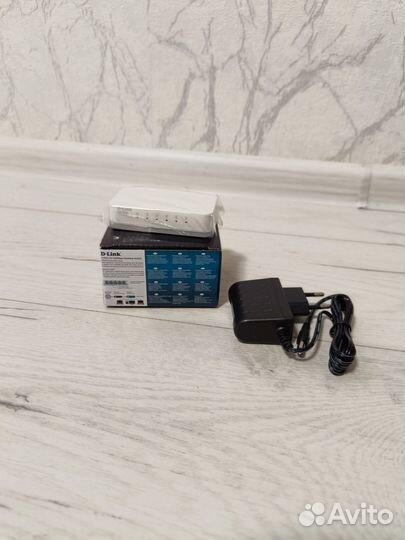 Коммутатор D-link DES-1005C