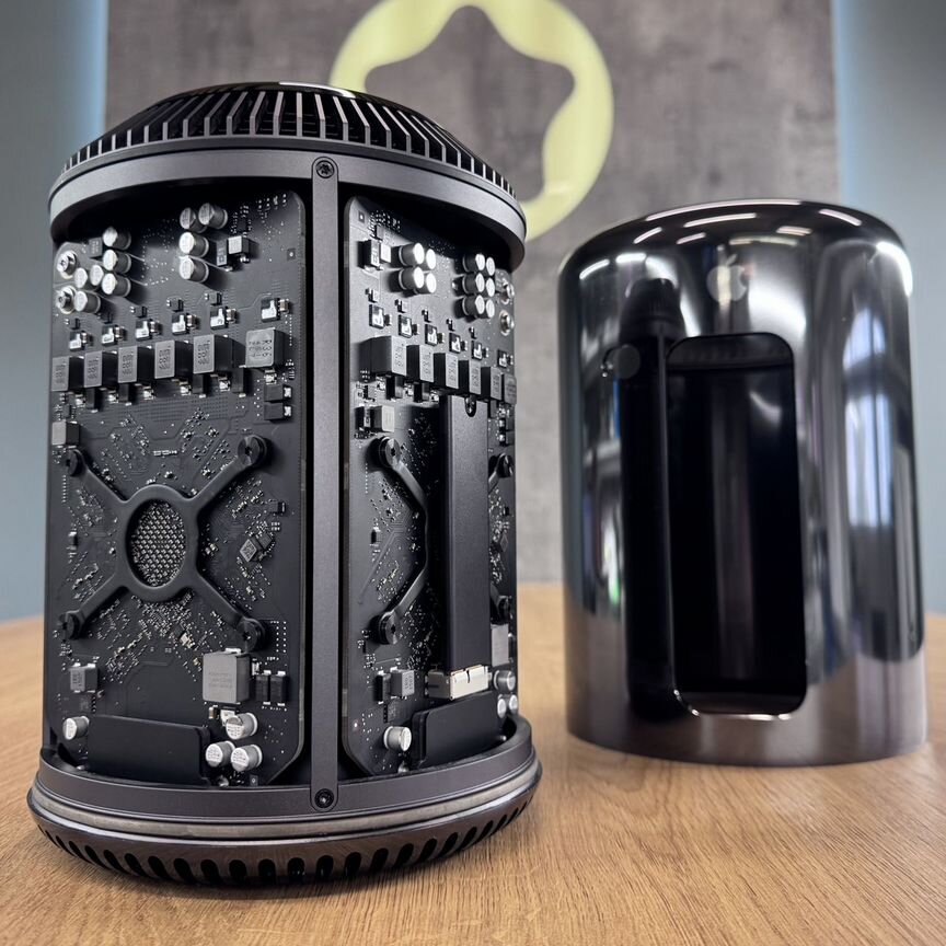 Mac Pro 2013 12core 64GB 1TB MacPro2013 / 12コア / 64GB / 1TB