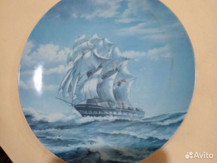 Фарфор,латунь,тарелки на стену