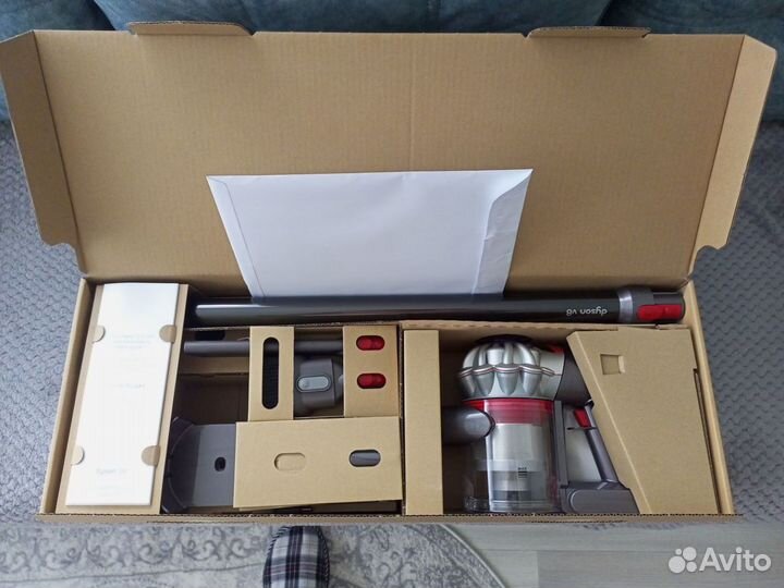 Пылесос dyson v8