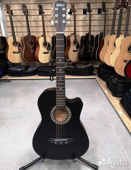 Акустическая гитара