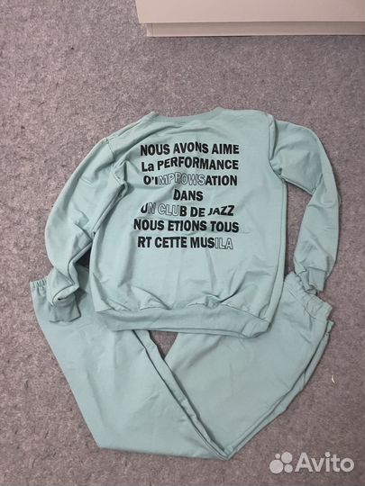 Женская одежда пакетом. Костюмы, платья