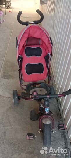 Трехколесный велосипед с родительской ручкой