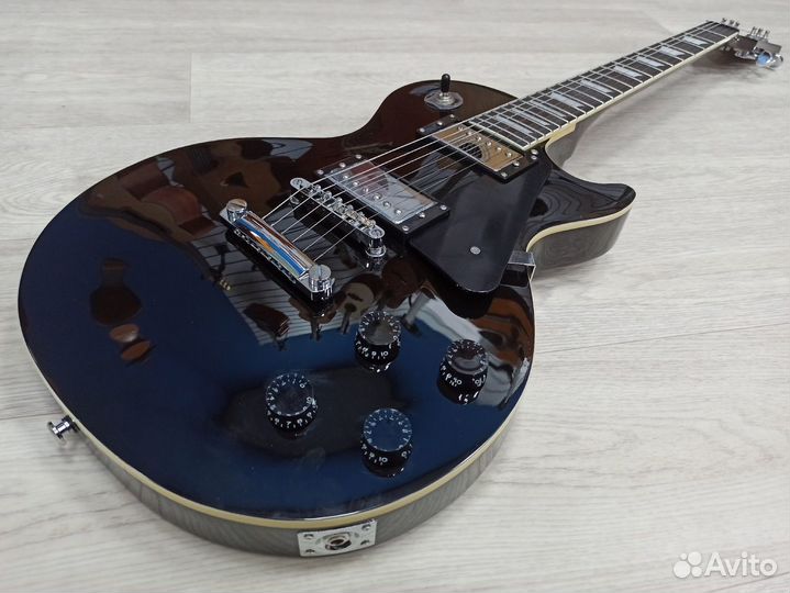 Новая электрогитара Bosstone