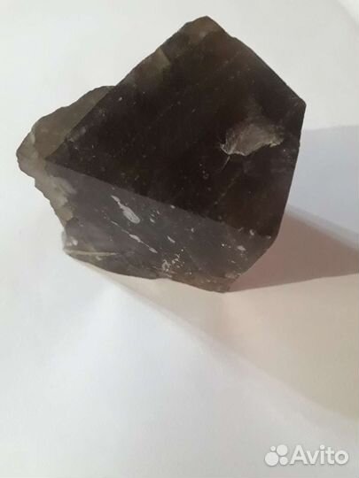 Раухтопаз необработанный дымчатый кварц