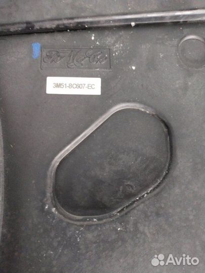 Вентилятор радиатора Ford Focus 2+ хэтчбек 1.6