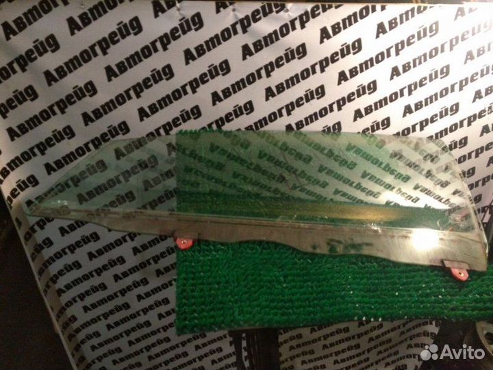 Стекло боковое переднее левое Toyota Ipsum ACM21