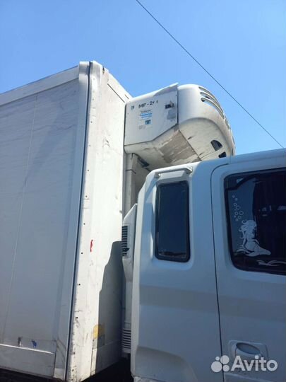 Будка с рефрижератором