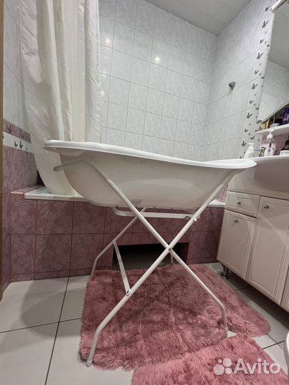 Ванночка для купания с подставкой