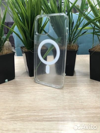 Чехол на iPhone