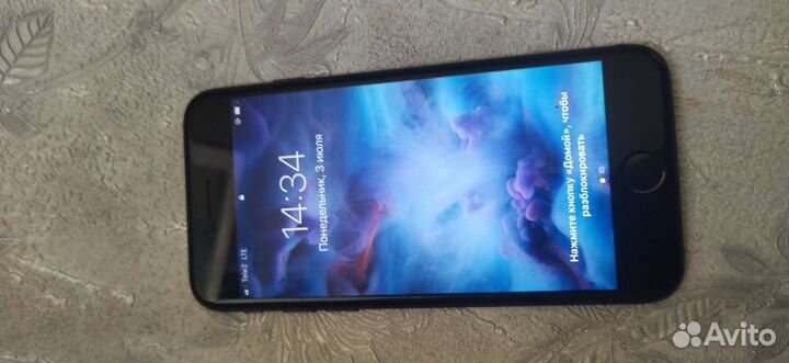 Телефон iPhone 7 32