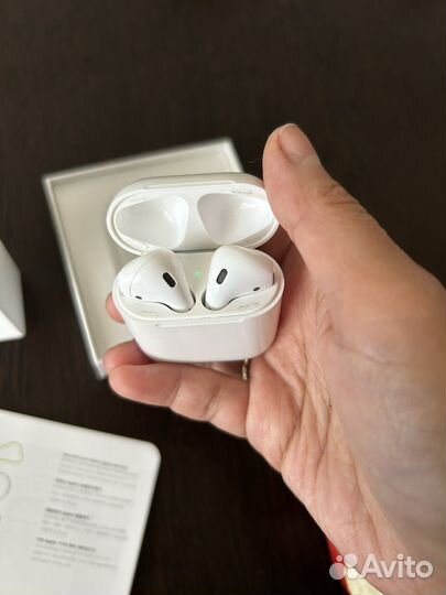 Беспроводные наушники apple airpods