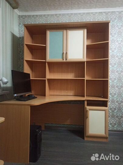 Компьютерный стол 