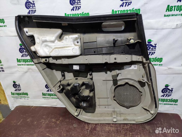 Обшивка двери задней правой Mazda CX-7