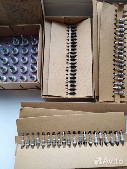 Диоды, Д303, стабилитрон