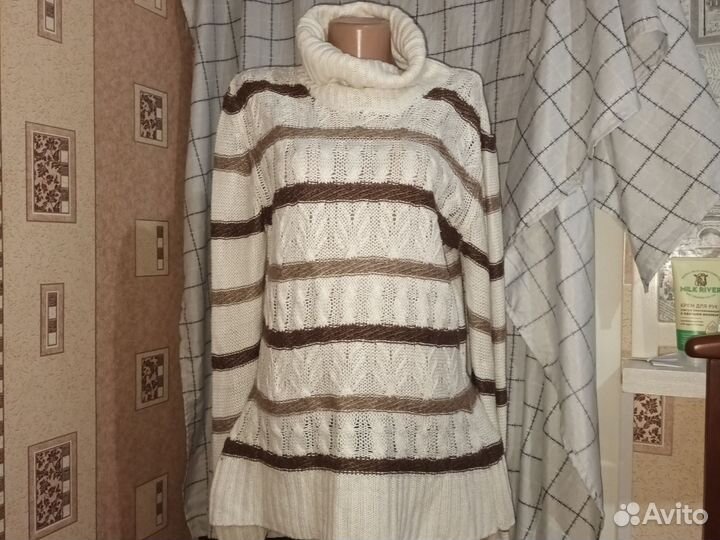 Свитер женский