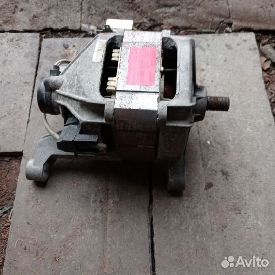 Двигататель стиральной машины