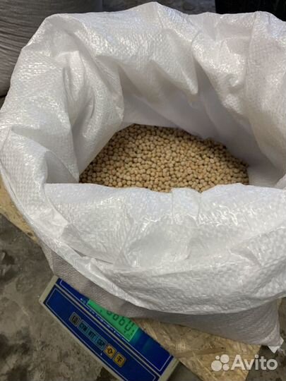 Горох, нут в мешках