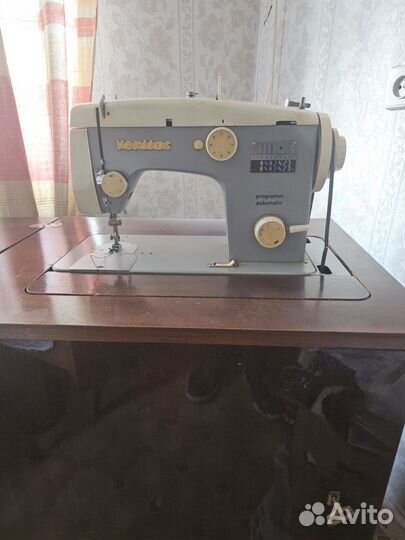 Швейная машина Veritas