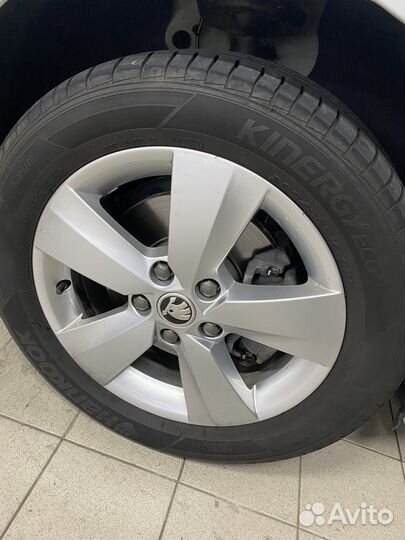 Оригинальные диски с резиной r16 Skoda Octavia A7