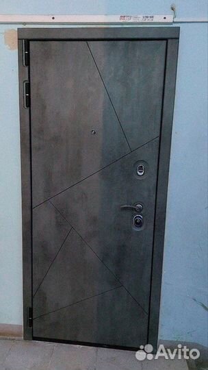 Дверь входная наружная