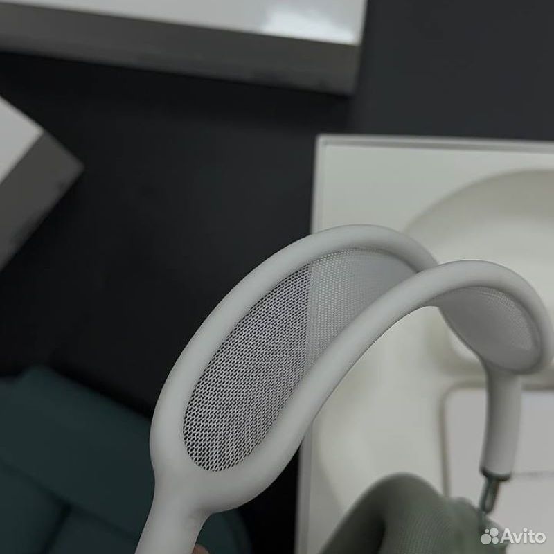 Наушники AirPods Max с шумоподавлением