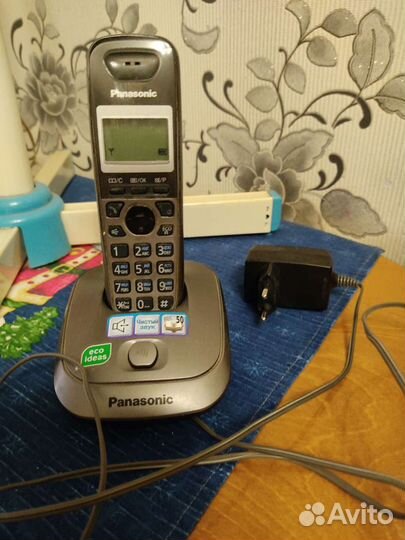 Телефон panasonic