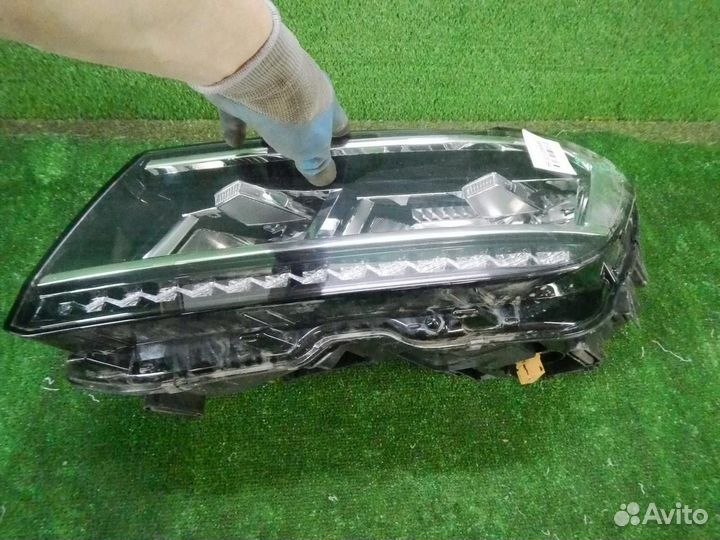 Фара левая Volkswagen Tiguan