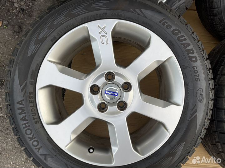 Колеса 17 5/108 зима липучка