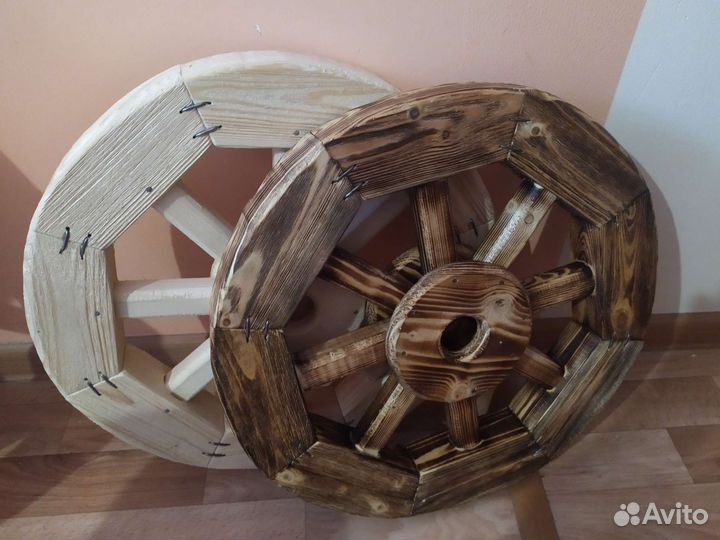 Колесо от телеги, деревянные, декоративные