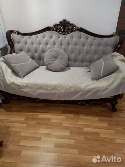 Диван и кресло