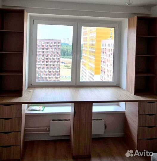 Рабочая зона у окна