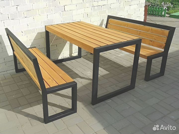 Деревяный стол