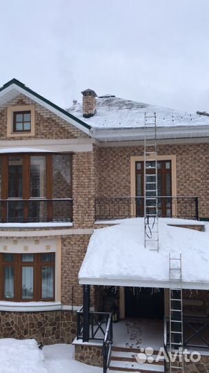 Уборка снега с крыш