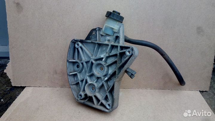 Бачок гидропирвода сцепления ркпп Астра Зафира