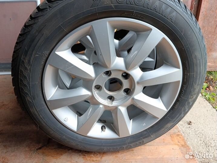 Yokohama IceGuard Stud IG65 215/65 R17 100T