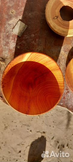 Сахарница из дерева