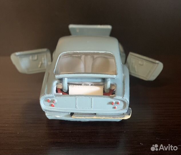 Модель автомобиля 1 43 Ferrari 250 GT Berlinetta