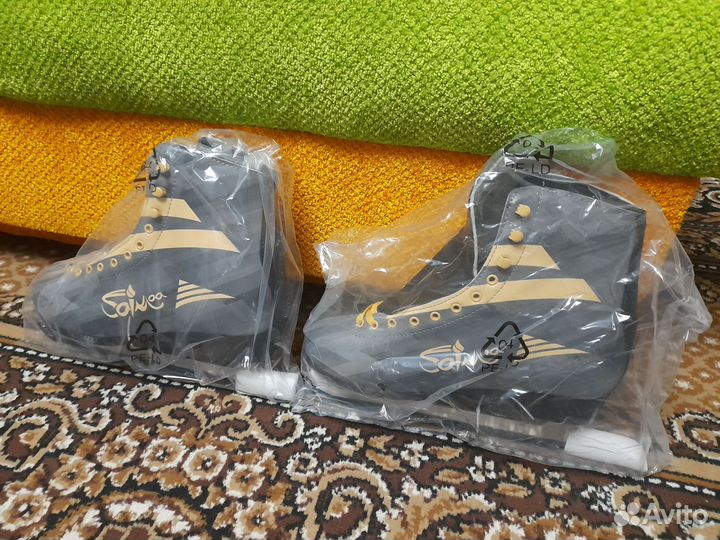 Коньки фигурные 