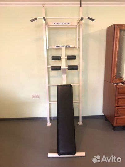 Шведская стенка с турником и доской