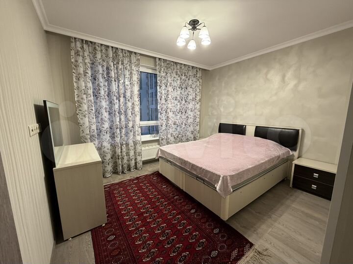 2-к. квартира, 60 м², 6/17 эт.