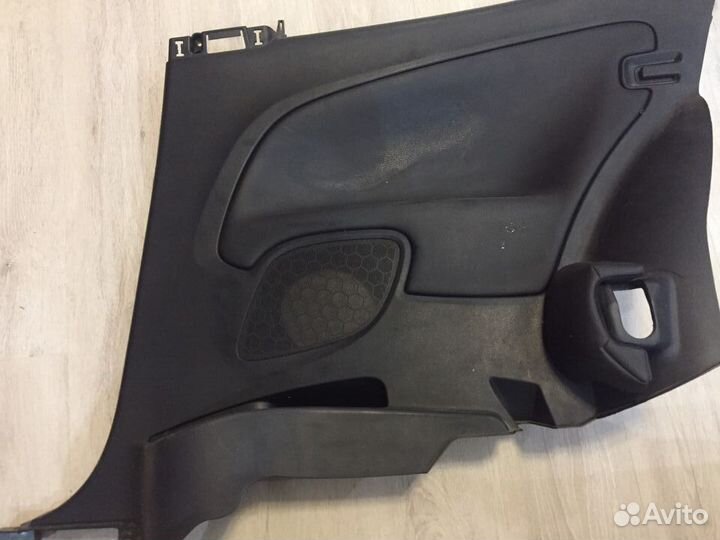 Обшивка салона правая Opel Astra J GTC 3D 1.4 2012
