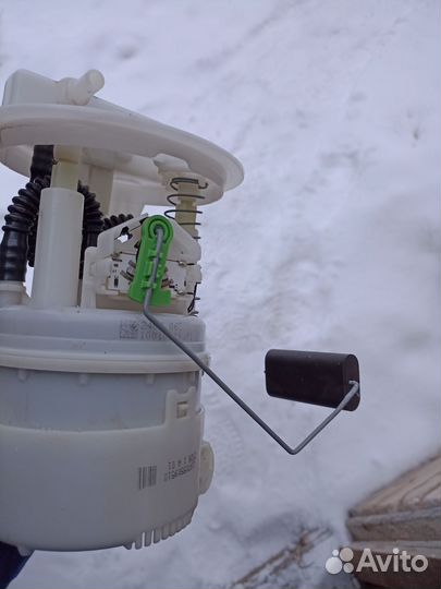 Топливный насос LADA